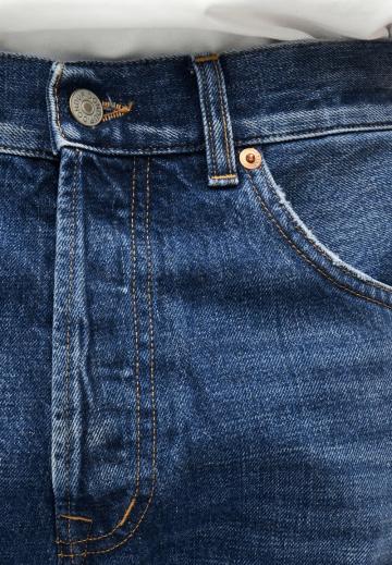 Прямые джинсы