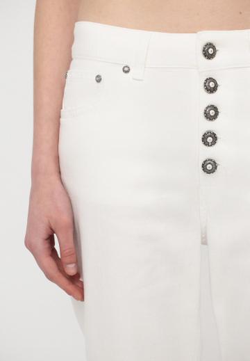 Короткие джинсы