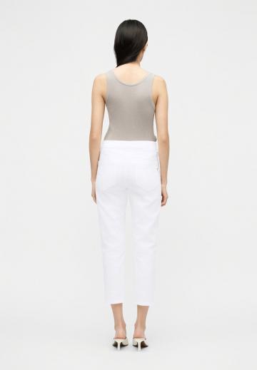 Короткие джинсы