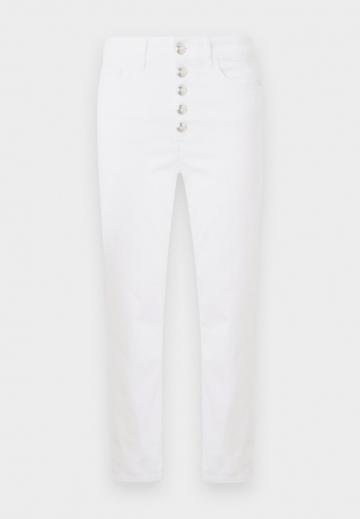 Короткие джинсы