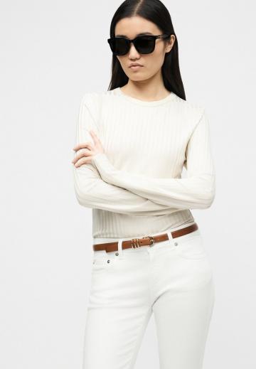 Короткие джинсы