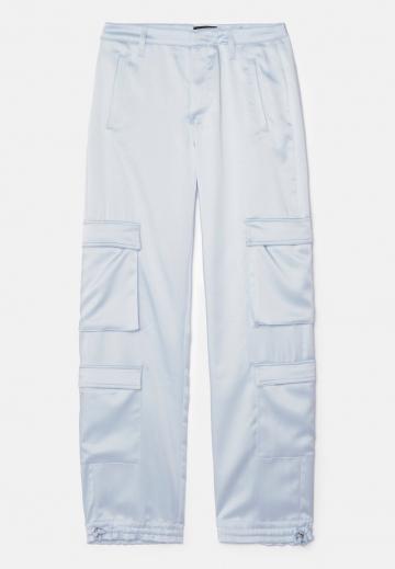 Брюки с накладными карманами