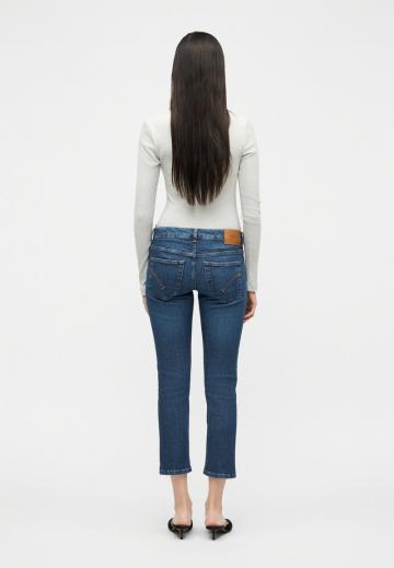 Короткие джинсы