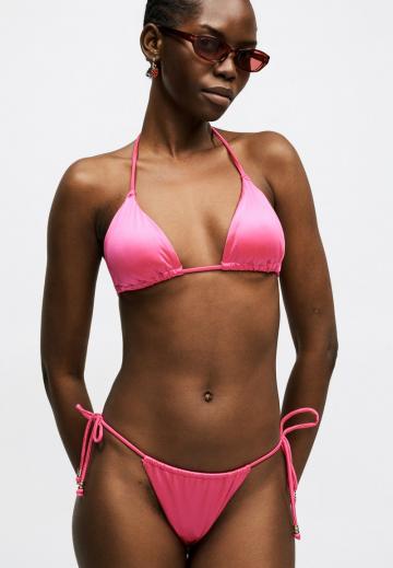 Треугольное бикини