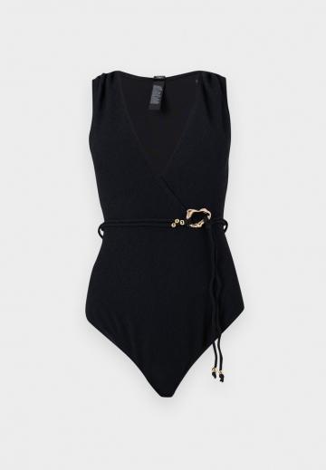 Слитный купальник