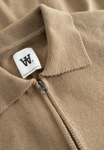 Вязаная кофта