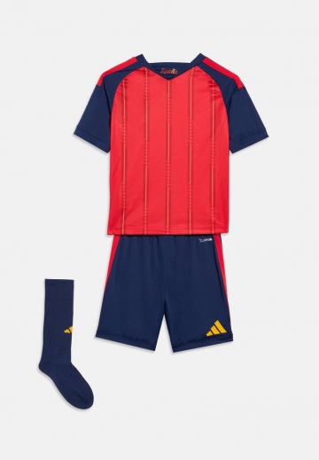 Спортивные шорты