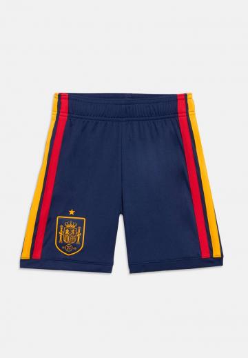 Спортивные шорты