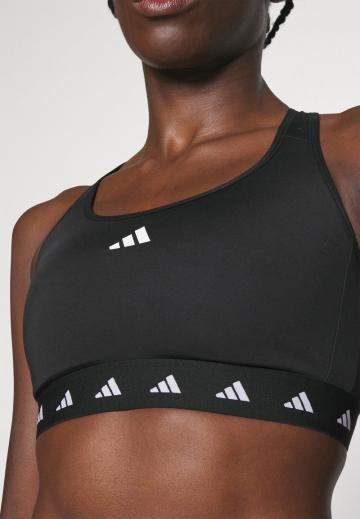 Спортивный бюстгальтер