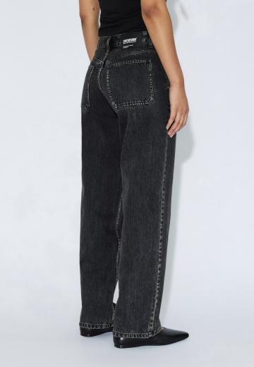 Свободные джинсы