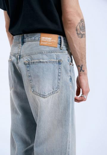 Прямые джинсы