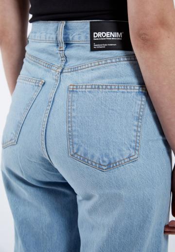 Прямые джинсы