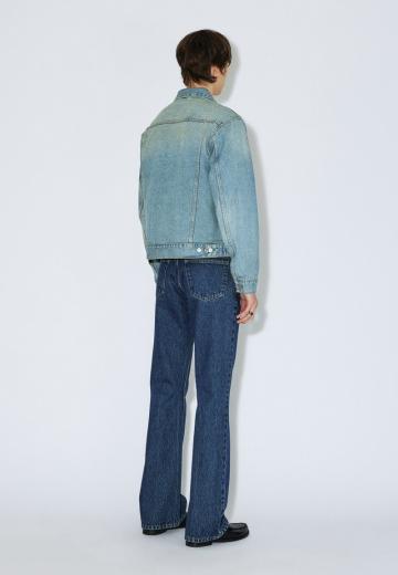 Джинсовая куртка