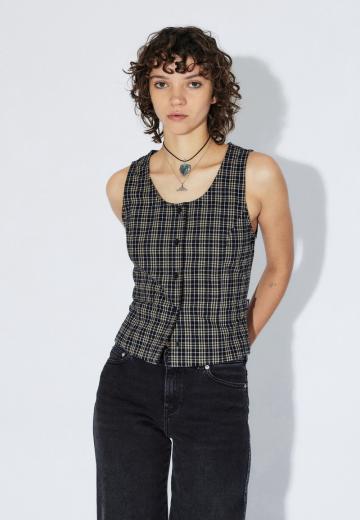 Блузка без рукавов
