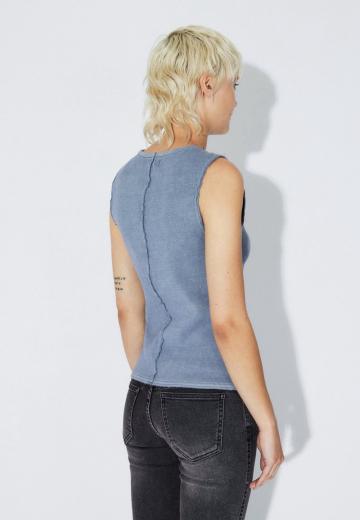 Джинсовая жилетка