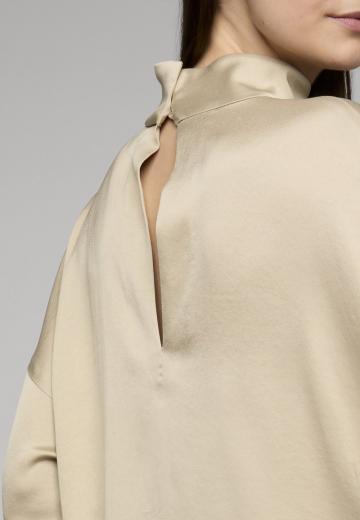 Атласная блузка