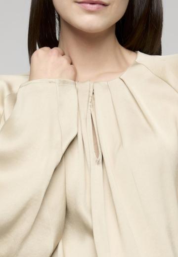 Атласная блузка