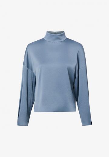 Атласная блузка