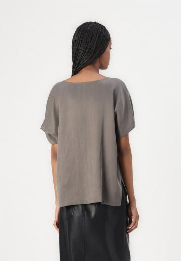 Атласная блузка