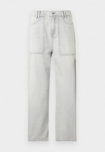 Свободные джинсы