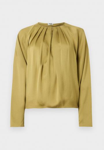Атласная блузка