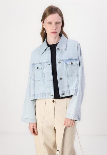 Короткая куртка