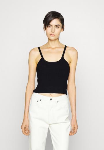 Топ на бретельках