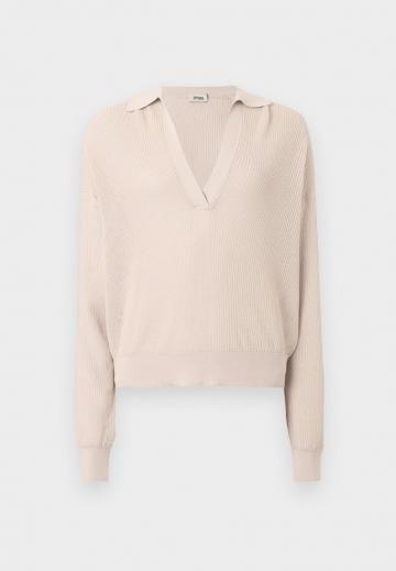 Пуловер с воротником поло