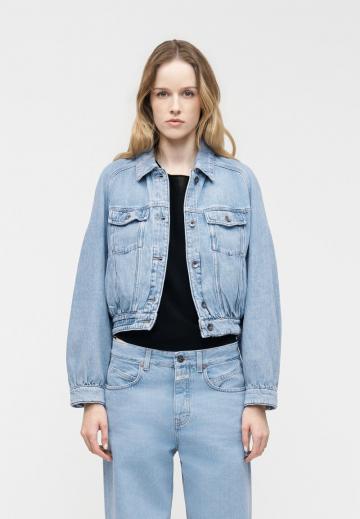 Короткая куртка