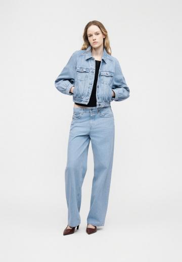 Короткая куртка