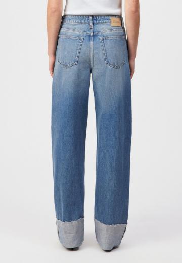 Джинсы