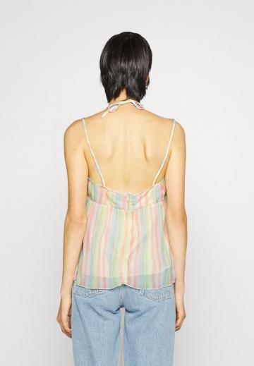 Топ на бретельках