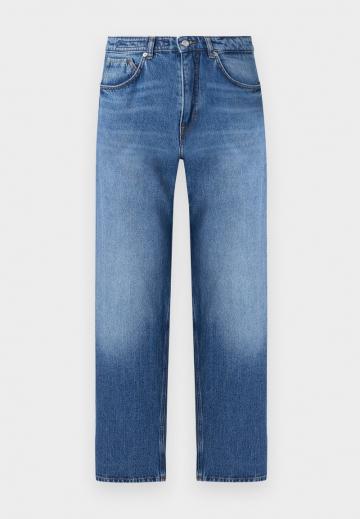 Прямые джинсы