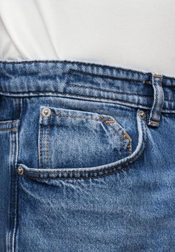 Прямые джинсы