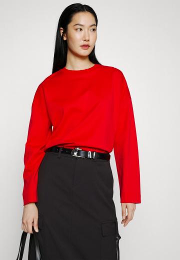 Юбка с накладными карманами