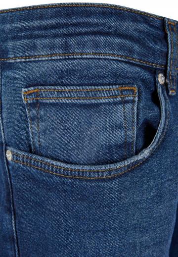 Узкие джинсы