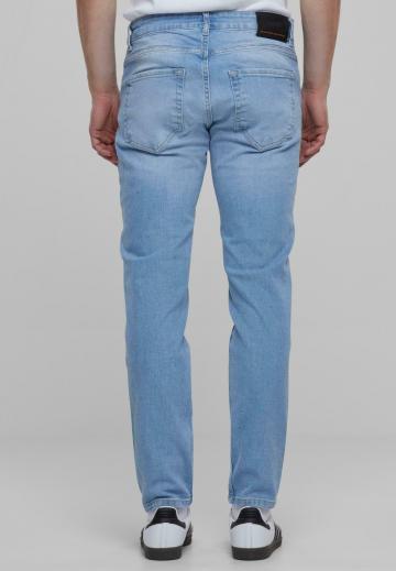 Узкие джинсы