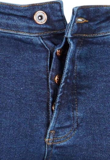 Узкие джинсы