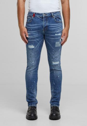 Прямые джинсы