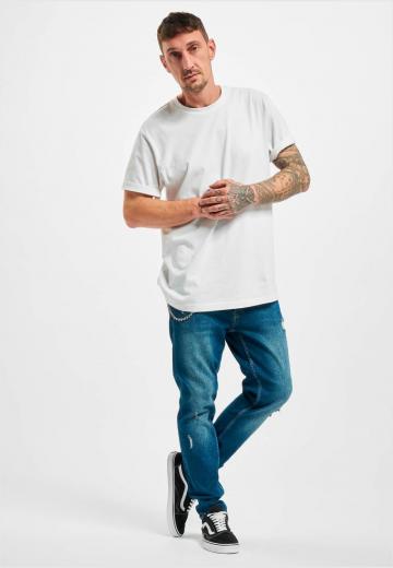 Узкие джинсы