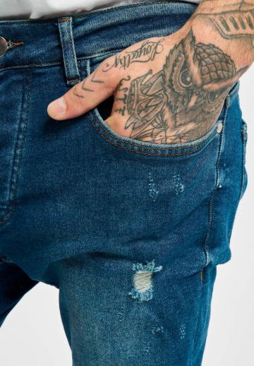 Узкие джинсы