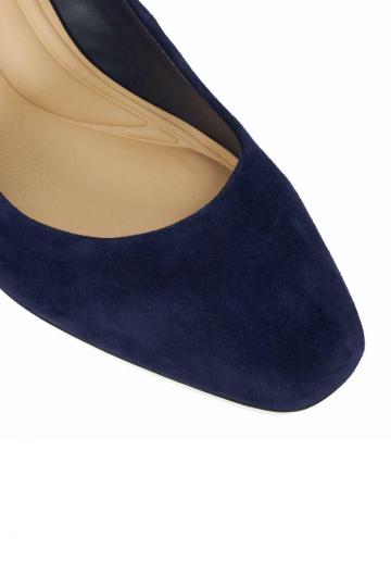 Туфли на высоком каблуке