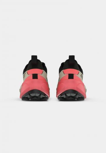 Походные ботинки