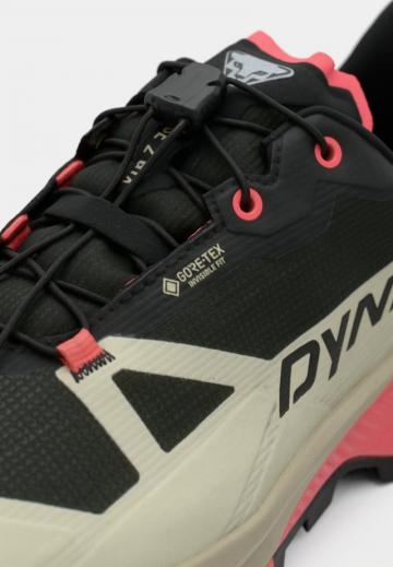 Походные ботинки