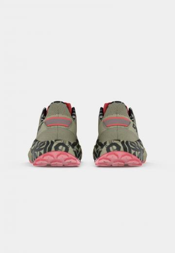 Беговые кроссовки