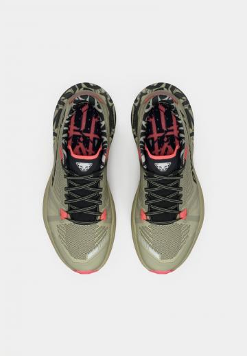 Беговые кроссовки