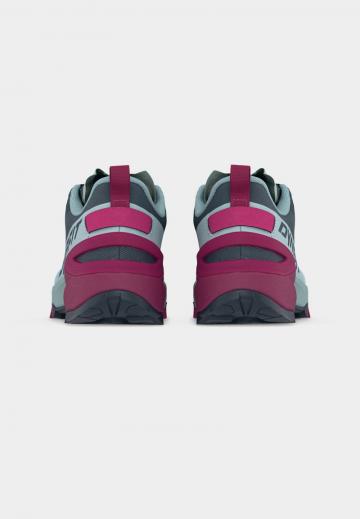 Походные ботинки