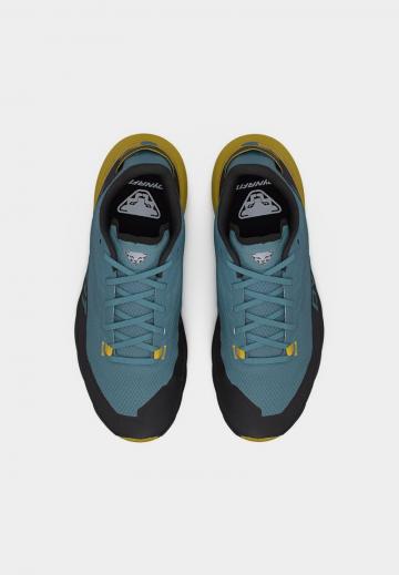 Беговые кроссовки