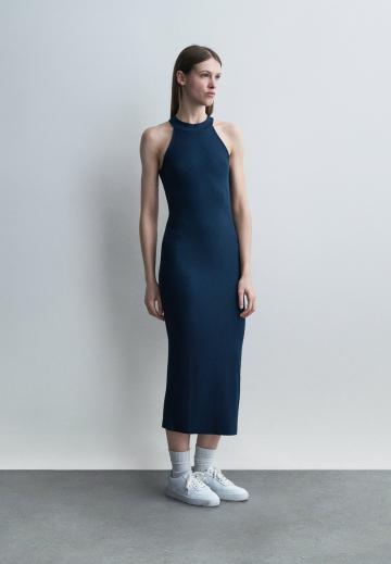 Вязаное платье