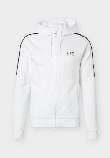 Спортивная кофта